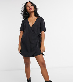 Черное свободное джинсовое платье с запахом ASOS DESIGN Petite-Черный