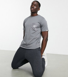 Серая футболка с карманом Ellesse эксклюзивно для ASOS-Серый