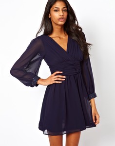 Платье с запахом и пышными рукавами на манжетах ASOS-Розовый