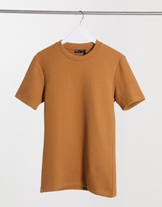 Футболка из плотной фактурной ткани коричневого цвета ASOS DESIGN-Коричневый