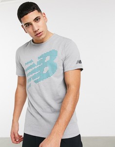 Серая футболка с большим логотипом New Balance Running-Серый
