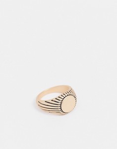 Золотистое кольцо-печатка с черными линейными гравировками River Island-Золотистый