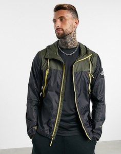 Черная куртка The North Face Mountain Q-Черный
