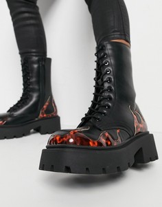 Черные массивные ботинки на шнуровке с квадратным носком с декоративными вставками в виде пламени Truffle Collection-Черный