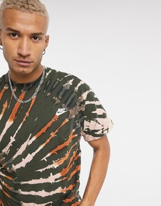 Футболка с принтом тай-дай в сером цвете/цвете хаки Nike Club-Зеленый