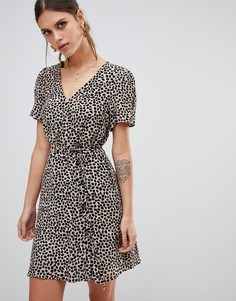 Чайное платье с леопардовым принтом River Island-Светло-бежевый