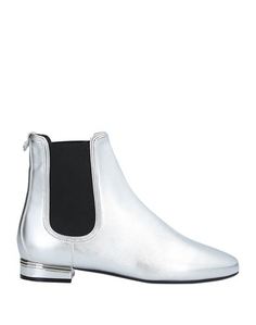 Полусапоги и высокие ботинки Salvatore Ferragamo