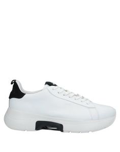 Низкие кеды и кроссовки Diadora