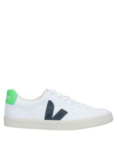Низкие кеды и кроссовки Veja