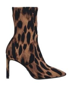 Полусапоги и высокие ботинки Stuart Weitzman
