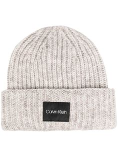 Calvin Klein шапка бини крупной вязки с нашивкой-логотипом
