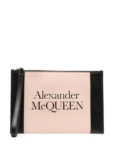 Alexander McQueen клатч с тисненым логотипом