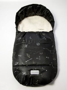Конверт зимний меховой AMAROBABY Snowy Baby Космос, черный, 85 см