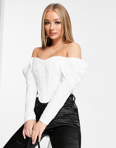 Белый топ в корсетном стиле с открытыми плечами и объемными рукавами Club L London