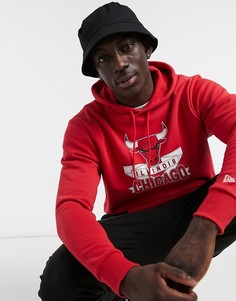 Красный худи NBA Chicago Bulls с графическим принтом New Era