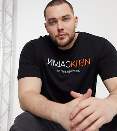 Черная футболка с текстовым принтом наоборот на груди Calvin Klein Big & Tall-Черный