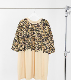 Бежевое платье-футболка в стиле oversized с леопардовым принтом наполовину ASOS DESIGN Curve-Многоцветный