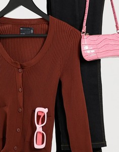 Коричневый кардиган в рубчик с оборками на манжетах и карманом ASOS DESIGN