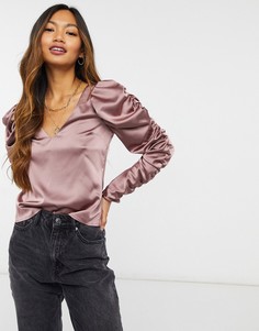 Пыльно-розовый атласный топ с V-образным вырезом и сборками на рукавах ASOS DESIGN