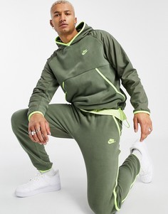 Худи цвета хаки со вставками Nike Club Essentials-Зеленый