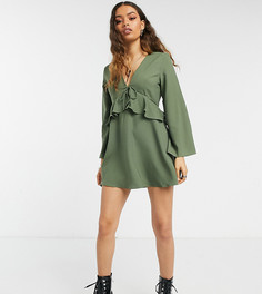 Платье мини цвета хаки с завязкой на лифе и оборками ASOS DESIGN Petite-Зеленый