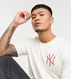 Футболка березового цвета с принтом логотипа New Era MLB эксклюзивно для ASOS-Светло-бежевый