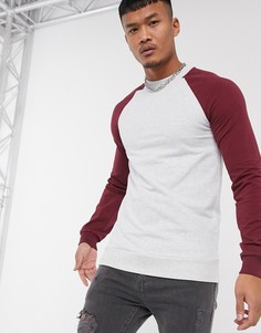 Свитшот облегающего кроя цвета белый меланж с бордовыми рукавами ASOS DESIGN