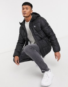 Черная дутая куртка с капюшоном и небольшим логотипом Calvin Klein-Черный