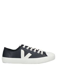 Низкие кеды и кроссовки Veja