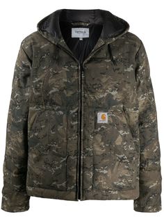 Carhartt WIP пуховик с камуфляжным принтом