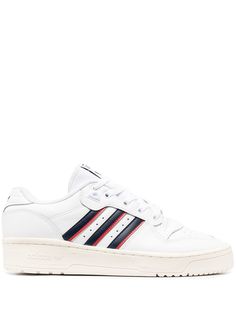 adidas кроссовки с тремя полосками