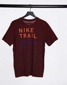 Красная футболка с большим логотипом Nike Running Trail-Черный