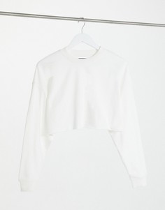Белый укороченный свитшот Bershka