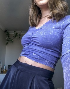 Лиловый лонгслив со сборками и эффектом кислотной стирки ASOS DESIGN-Голубой