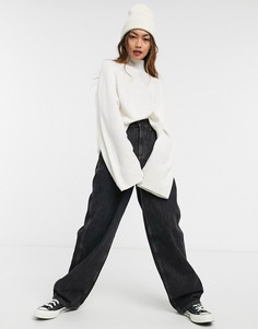 Бежевый джемпер в стиле oversized с высоким воротом Weekday Saga