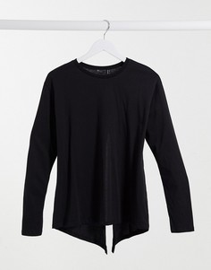 Черный лонгслив с разрезом на спине ASOS DESIGN