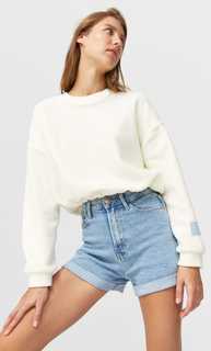 Stradivarius Шорты Mom Fit Облегающего Кроя Женская Коллекция Синий С Эффектом Потертости 42