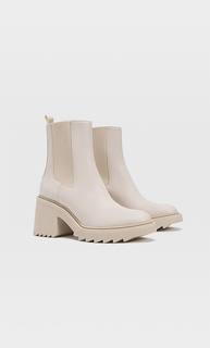 Stradivarius Ботильоны На Каблуке И Рифленой Подошве Женская Коллекция Розовато-Бежевый 38
