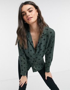 Атласная рубашка цвета хаки в черный горошек ASOS DESIGN-Многоцветный