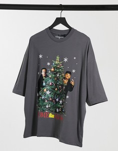 Темно-серая новогодняя футболка в стиле oversized с принтом «Один дома» ASOS DESIGN-Серый