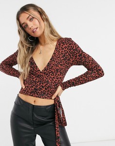 Топ с запахом и мелким леопардовым принтом ASOS DESIGN-Коричневый