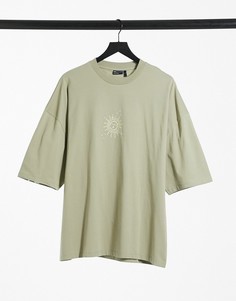 Футболка цвета хаки в стиле oversized с солнцем на принте ASOS DESIGN-Светло-коричневый