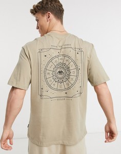 Бежевая oversize-футболка с принтом на спине в мистическом стиле Only & Sons-Коричневый