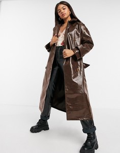 Коричневый oversized-тренч из винила с крокодиловым тиснением ASOS DESIGN