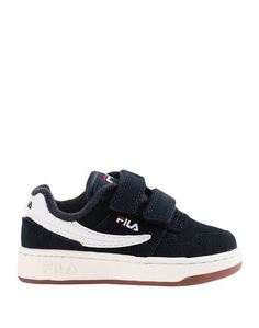 Низкие кеды и кроссовки Fila
