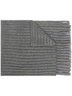 Homme Plissé Issey Miyake шарф в рубчик с бахромой