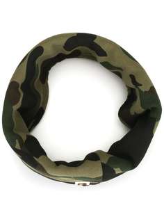 A BATHING APE® шарф с камуфляжным принтом