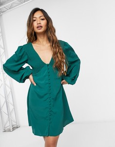 Платье мини хвойно-зеленого цвета на пуговицах на всю длину с V-образным вырезом и сборками ASOS DESIGN-Зеленый