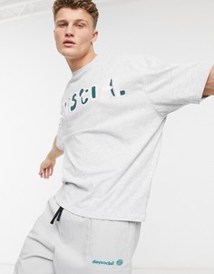 Серая меланжевая футболка в стиле oversized с многоцветным принтом на спине ASOS Daysocial-Серый