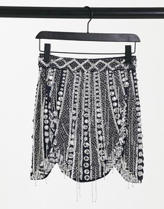 Мини-юбка с фигурным подолом и вышивкой бисером ASOS DESIGN-Серебристый